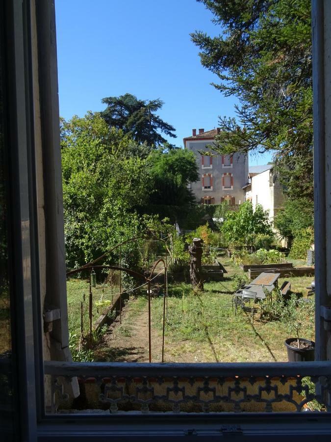 Lot Of Bed Apartamento Cahors Exterior foto